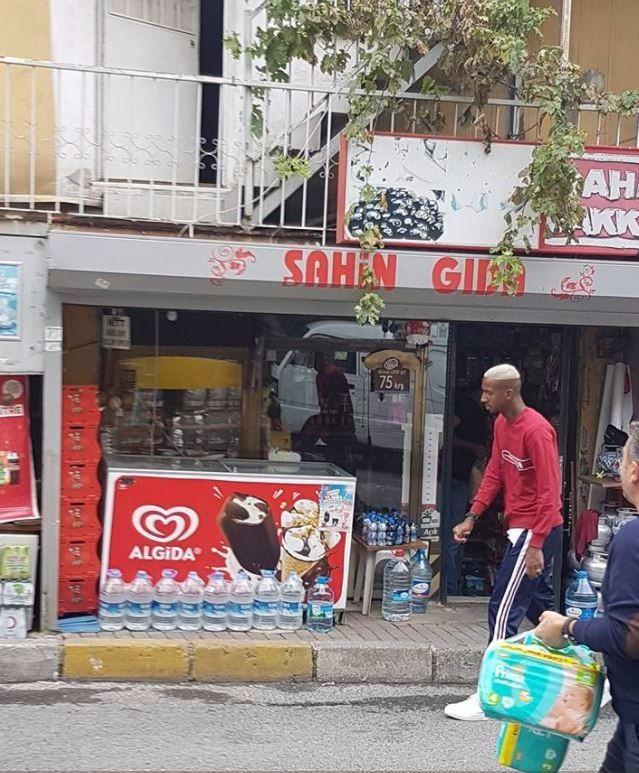 Örnek davranış... Helal olsun Talisca!